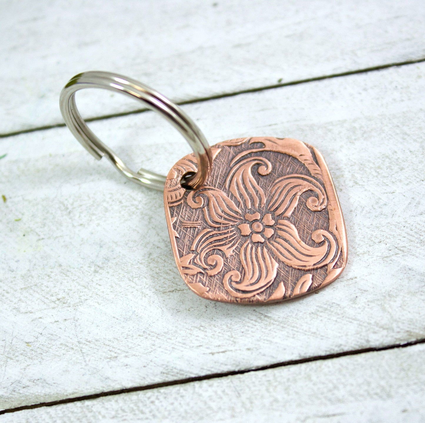 Star Flourish Flower Vintage Pattern Copper Keychain